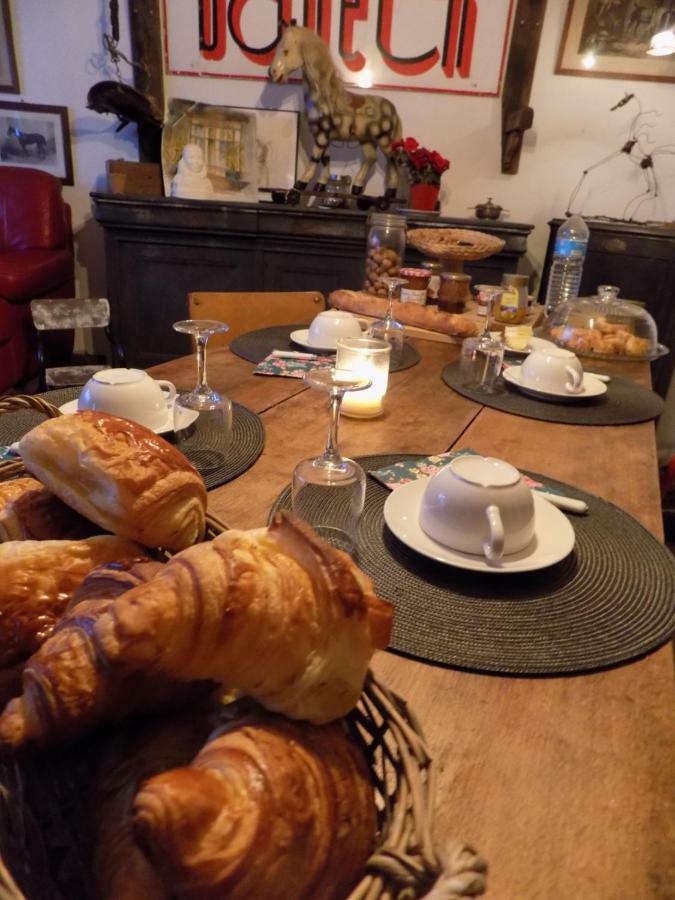 Mimi La Sardine Bed & Breakfast Saint-Gervais en-Belin Exterior photo